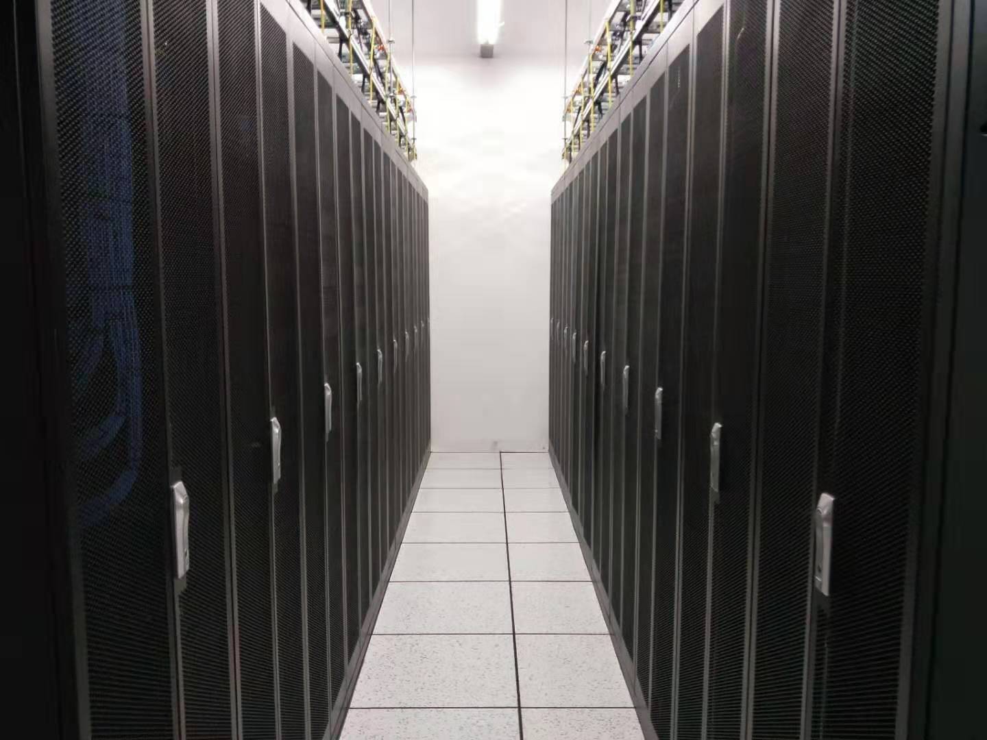 龙马潭IDC机柜促销季开启